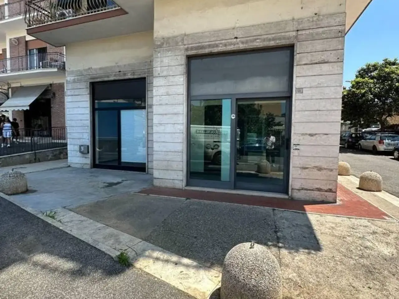 Locale commerciale in Via Maremmana Inferiore 38, Guidonia Montecelio, Guidonia Montecelio, {3} - Foto 1