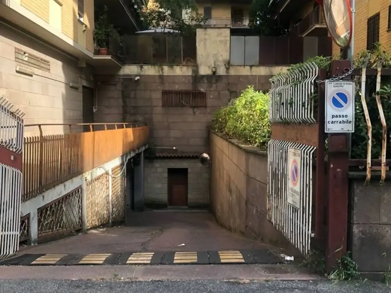 Magazzino in Via Guido De Ruggiero 42, Roma, Roma, {3} - Foto 1