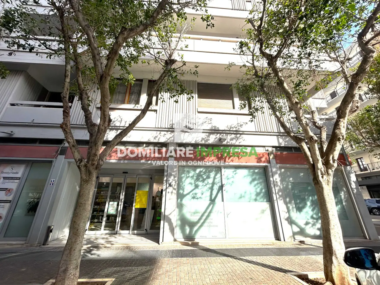 Locale commerciale in Via Giuseppe Zanardelli 67, Lecce, {3} - Foto 2