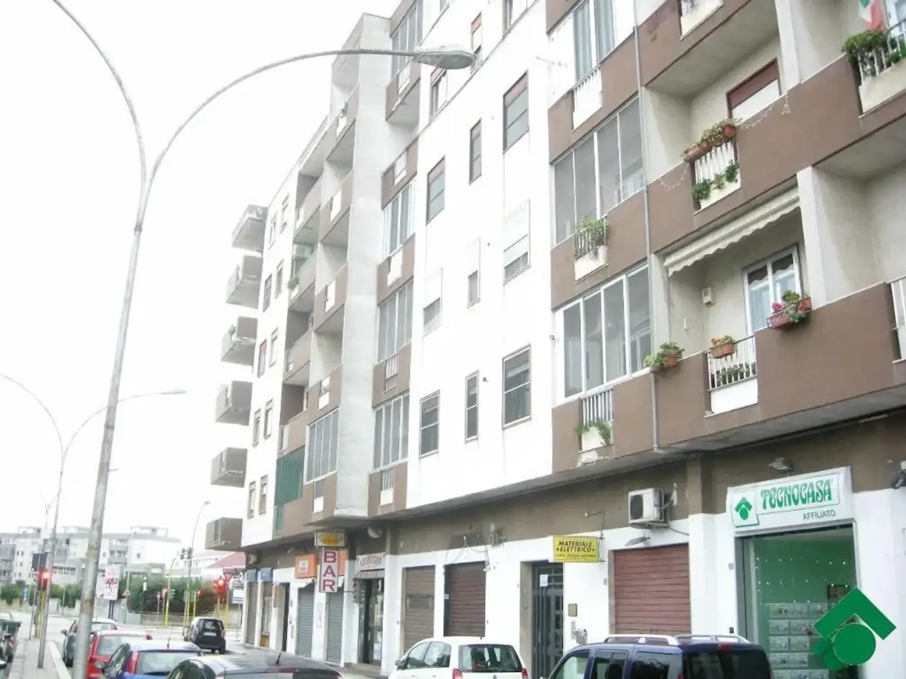 Negozio in Viale San Giovanni Bosco 13, Brindisi, {3} - Foto 1