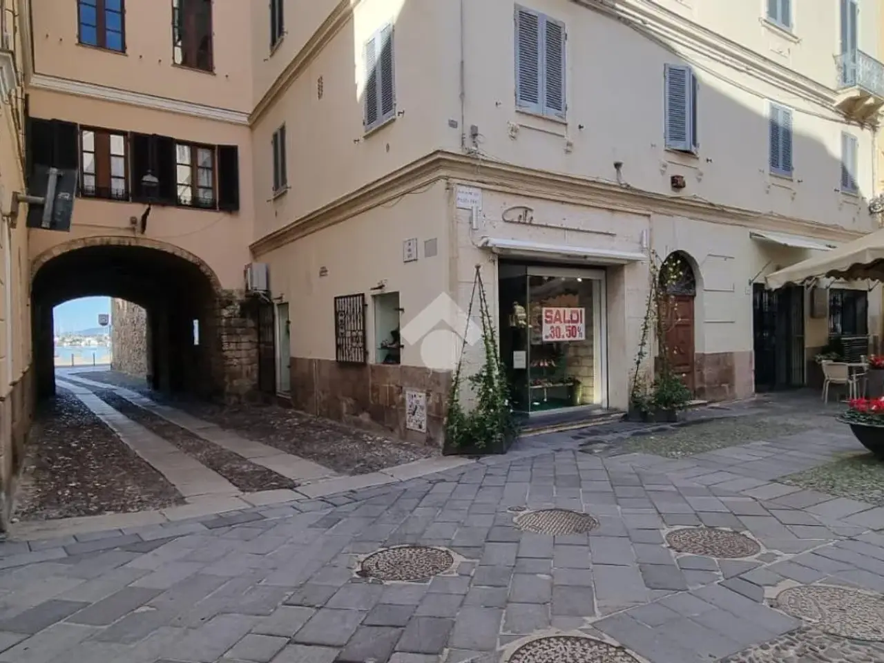 Negozio in Piazza Civica 13, Alghero, {3} - Foto 2