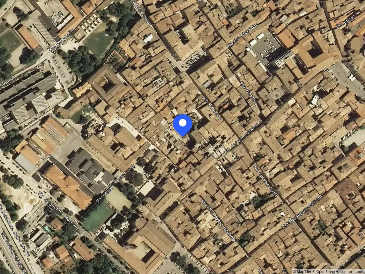 Magazzino in Via Antonio Gramsci, 50 50, Foligno, {3} - Foto 1