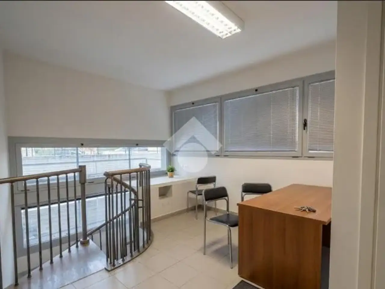 Ufficio in Via Giuseppe Giacosa 3, Bologna, {3} - Foto 1
