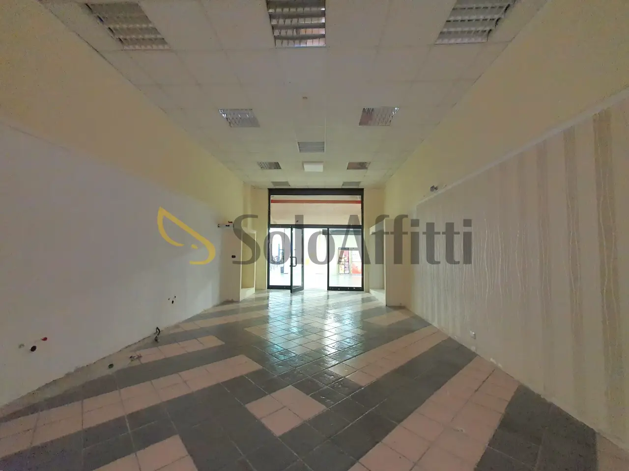 Negozio in Viale Magna Grecia 188, Catanzaro, {3} - Foto 2