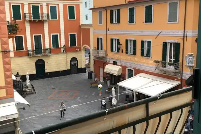 Quadrilocale in Piazza Rocca, Loano - Foto 1