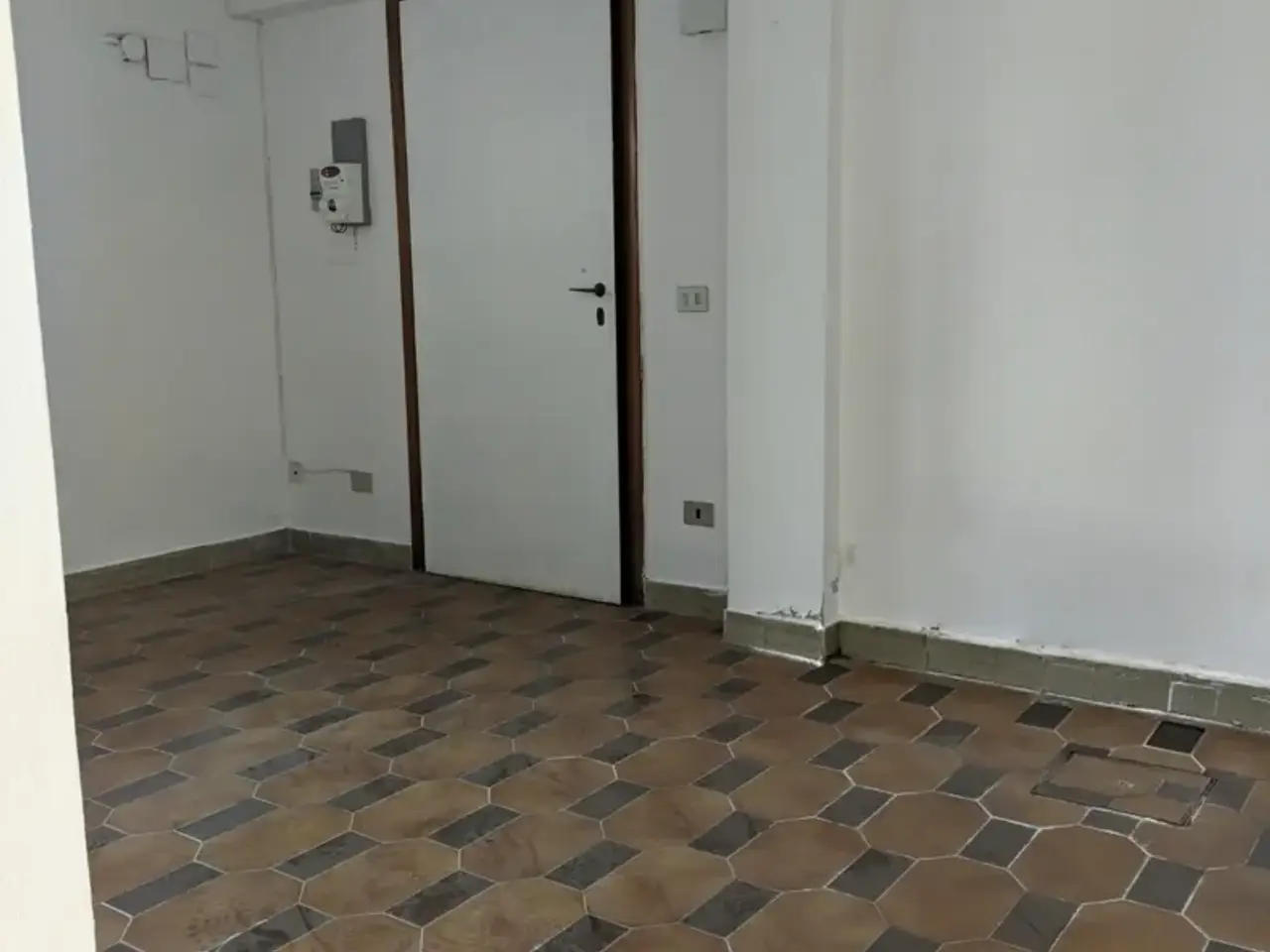 Magazzino in Via Sant'Antonio 23, Oristano, {3} - Foto 1