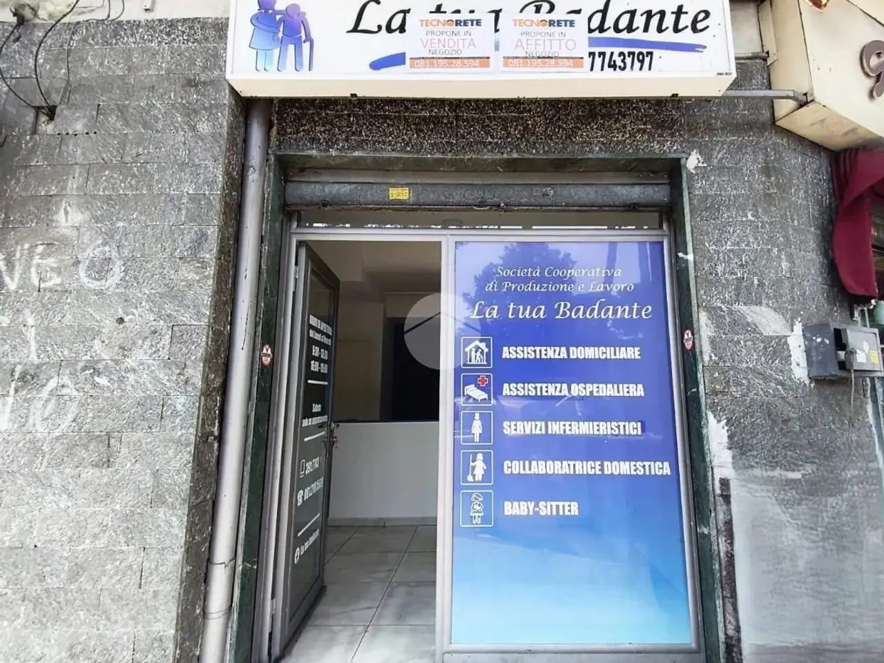 Negozio in Via Michele Pietravalle 49, Napoli, {3} - Foto 1