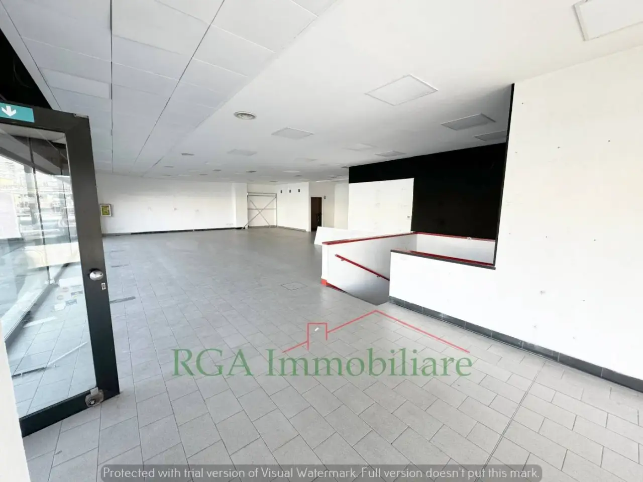 Locale commerciale in Via Vittore Ghislandi, Bergamo, {3} - Foto 2