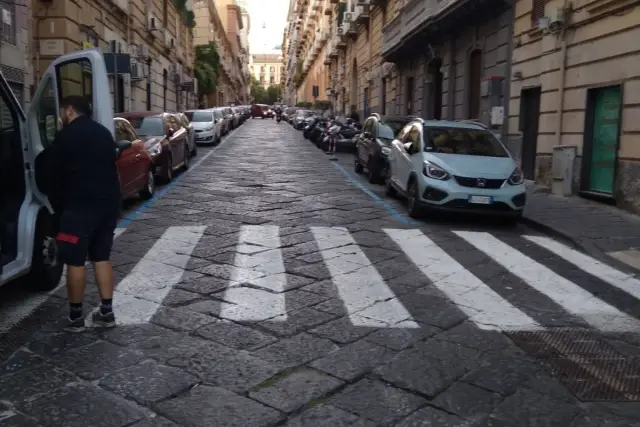 Geschäft in Via Giuseppe Martucci 30, Napoli - Foto 1