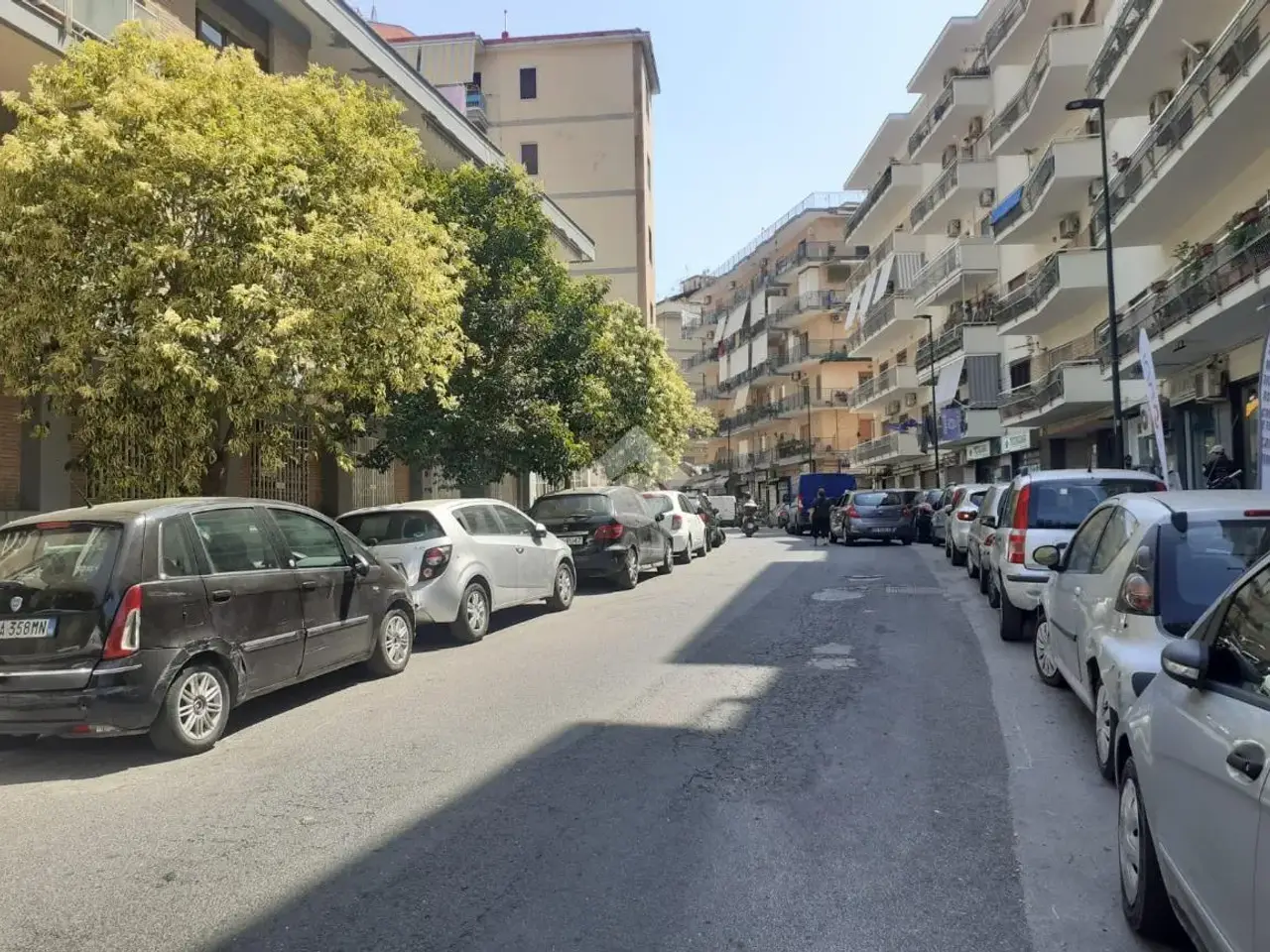 Negozio in Via Garzilli 77, Napoli, {3} - Foto 1