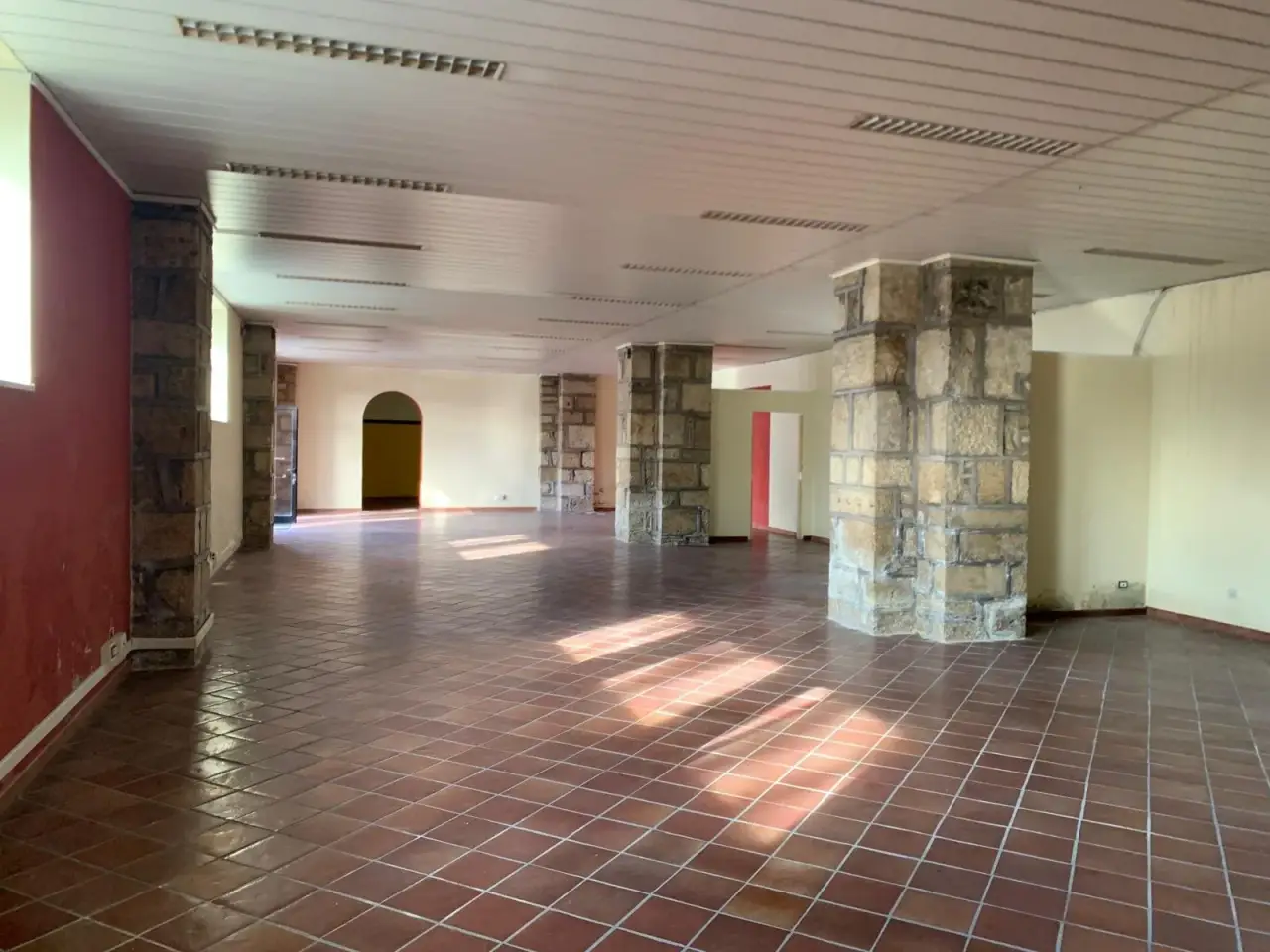 Locale commerciale in Via Occidentale , Isernia 86170 Isernia, Isernia, {3} - Foto 1