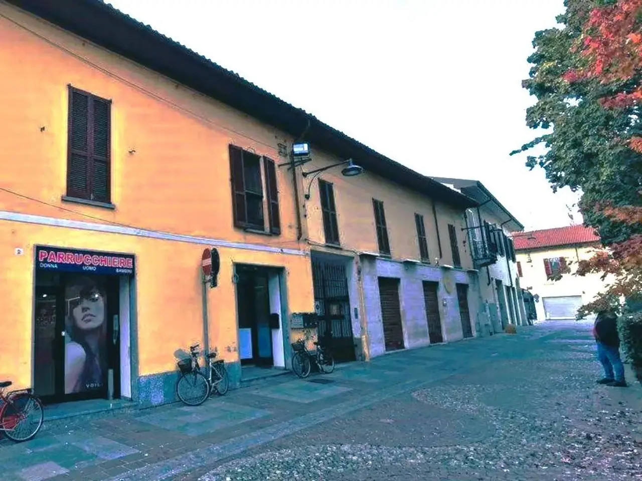 Negozio in Piazza Vittorio Emanuele II 4/5, Melzo, {3} - Foto 1