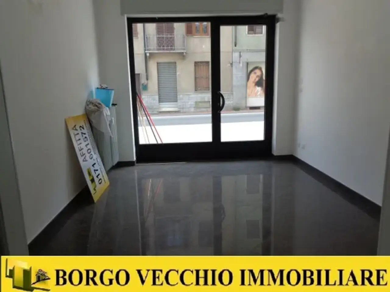 Negozio in Via Vittorio Veneto 3, Borgo San Dalmazzo, {3} - Foto 1