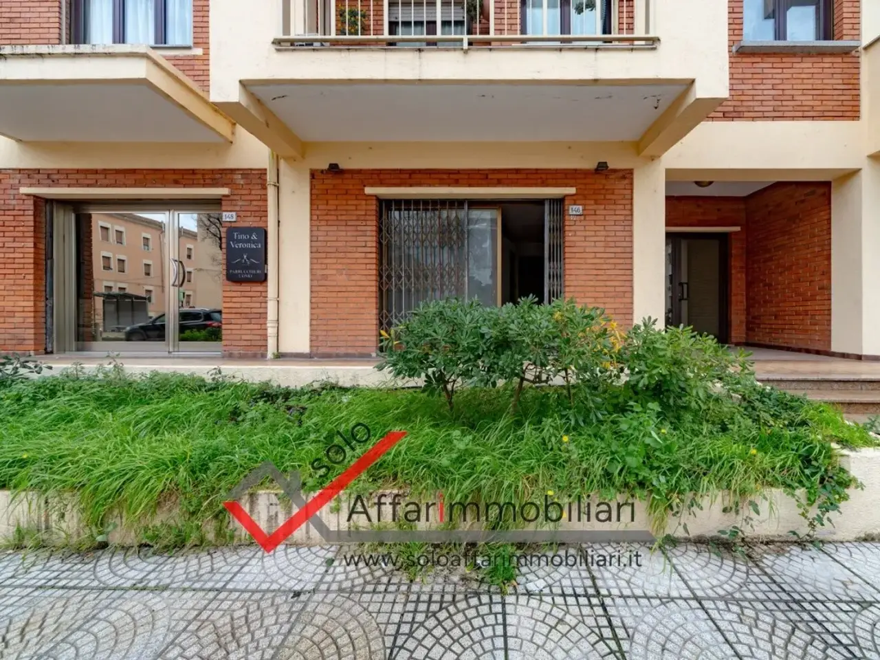 Palazzina commerciale in Via Roma 146, Olbia, {3} - Foto 1