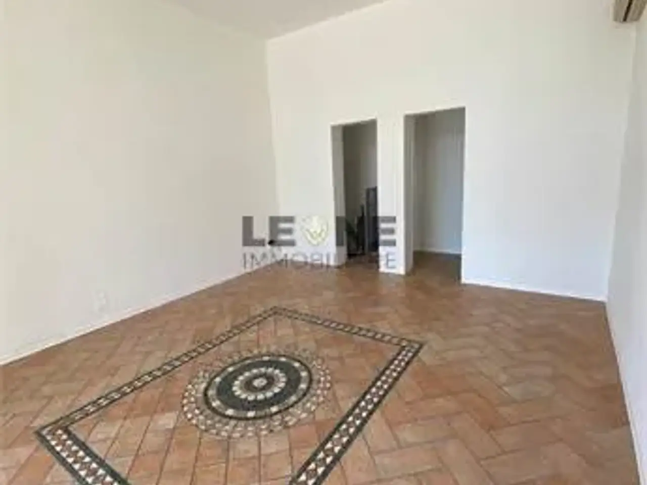 Negozio in , Vignola, {3} - Foto 1