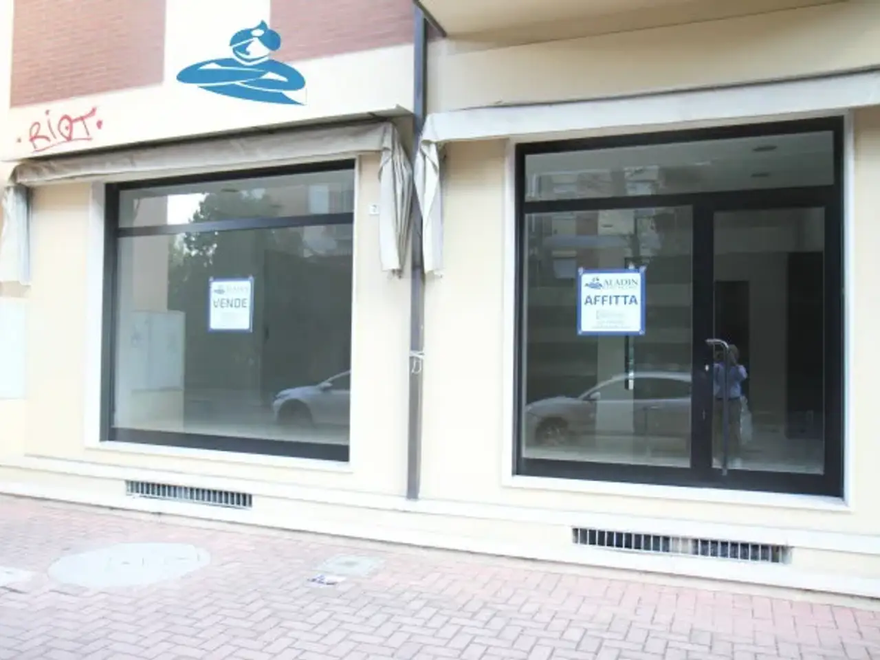 Negozio in Via Mario Montanari 75, Ravenna, {3} - Foto 1