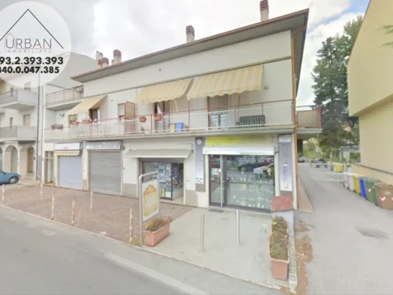 Negozio in Viale della Croce Rossa 175, L'Aquila, {3} - Foto 1