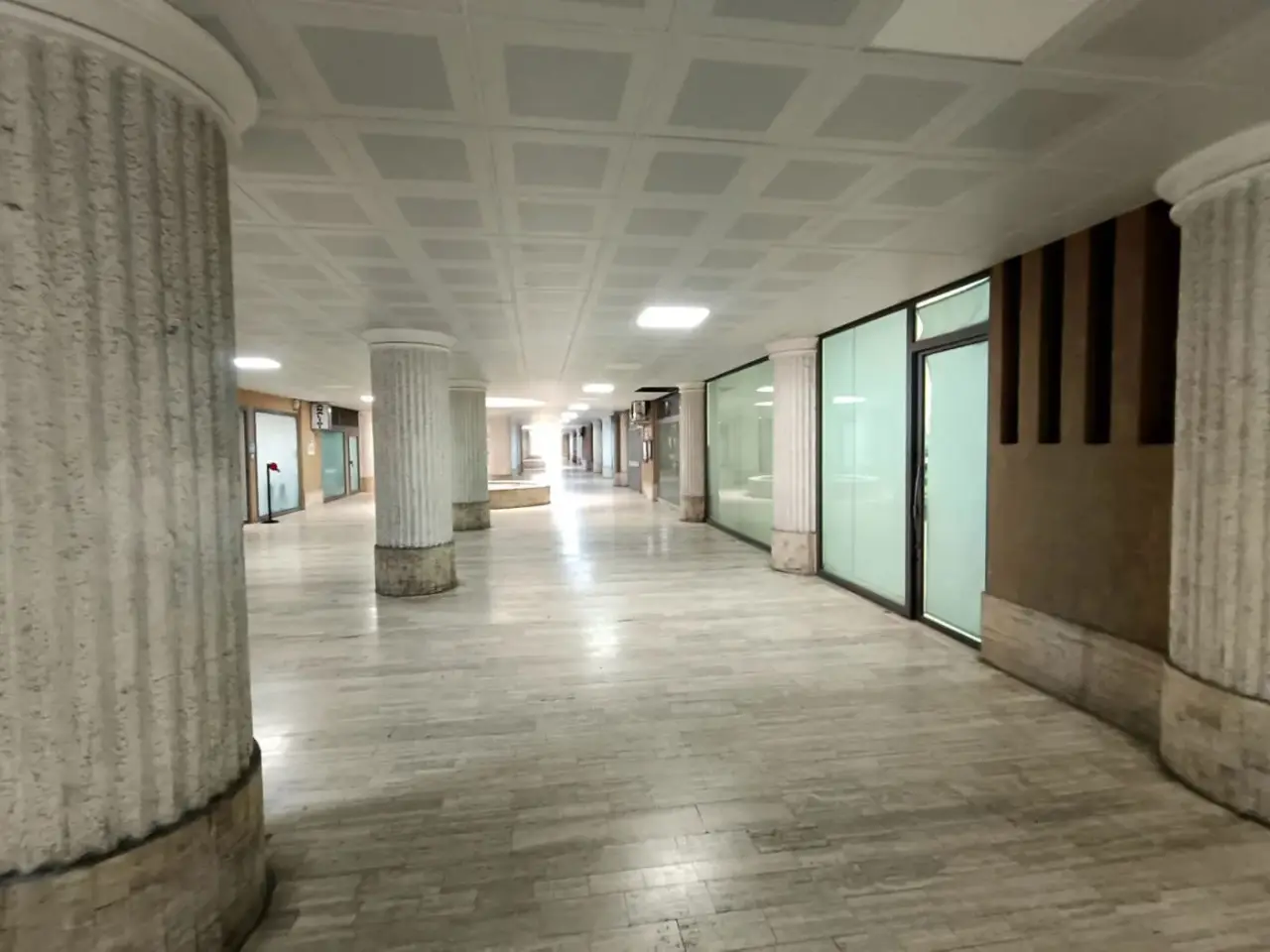 Negozio in Via Gazzi 22, Messina, {3} - Foto 1