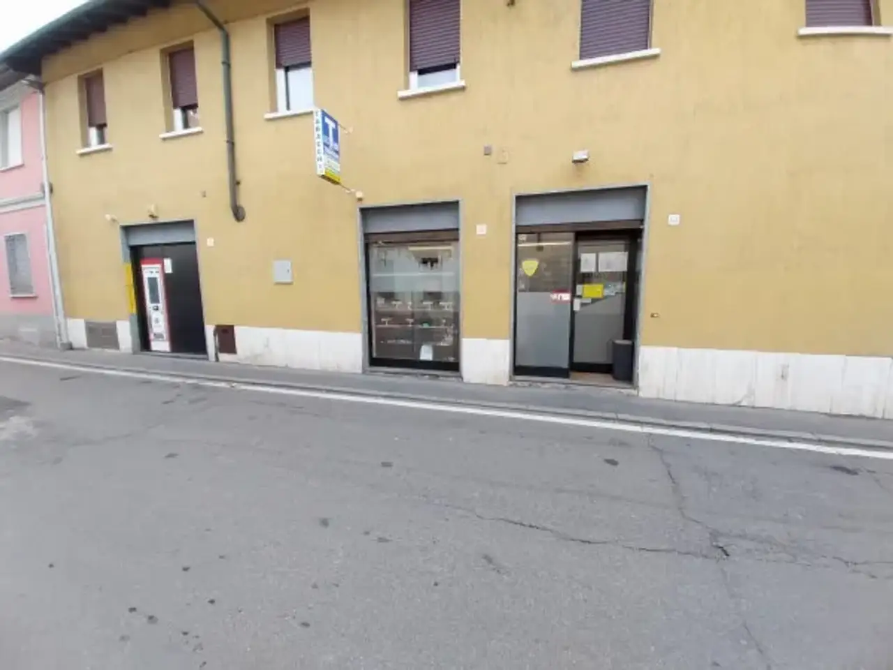 Tabaccheria in Via Roma, Cerro Maggiore, {3} - Foto 2