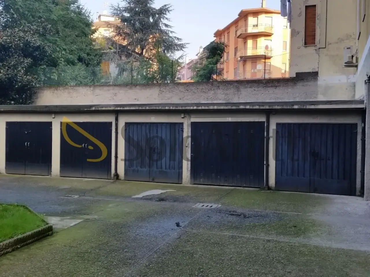 Parcheggio chiuso in Via Verdi 32, Melzo, {3} - Foto 1