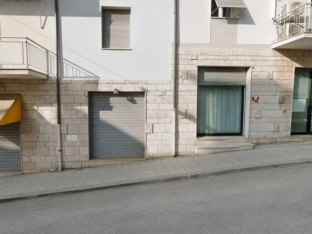 Negozio in Via Gigli  32, Ancona, {3} - Foto 1