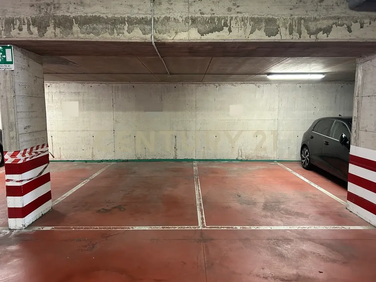 Parcheggio chiuso in Via Nazionale 36, San Martino Buon Albergo, {3} - Foto 2