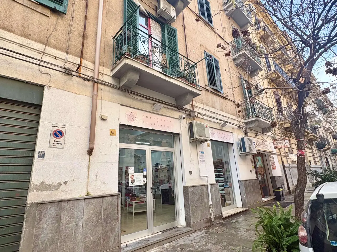 Negozio in Via Mogia 6, Palermo, {3} - Foto 1