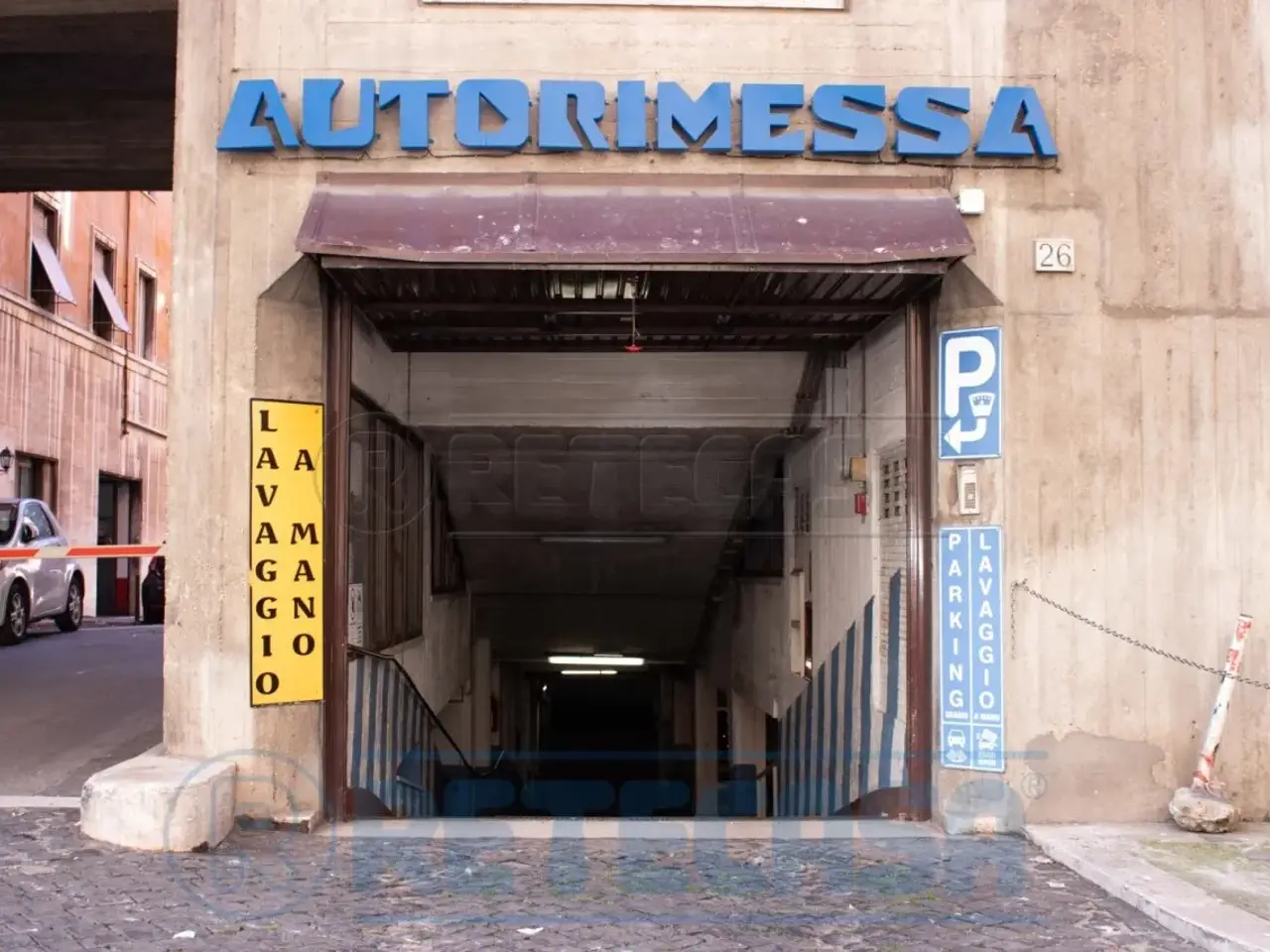 Parcheggio chiuso in Via di San Paolo alla Regola 26, Roma, {3} - Foto 1
