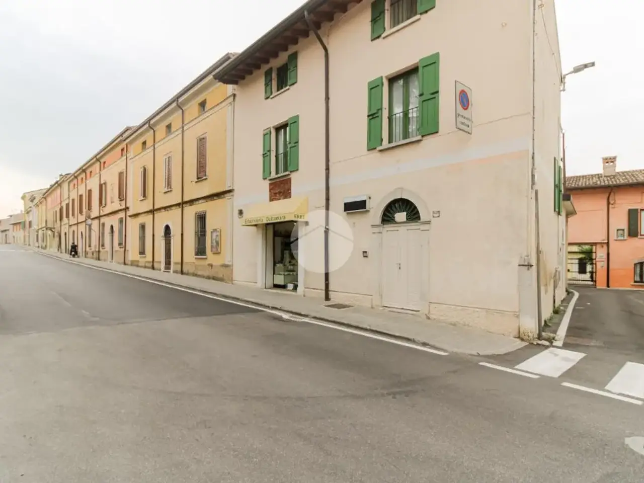Ufficio in Via C. Battisti 20, Castiglione Delle Stiviere, {3} - Foto 1