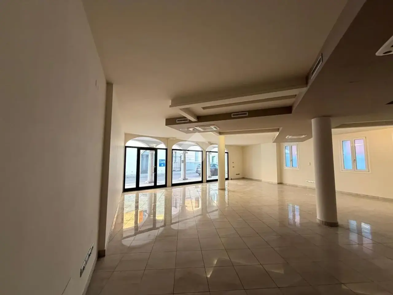 Negozio in Via Amilcare Baronchelli 1, Carpenedolo, {3} - Foto 1
