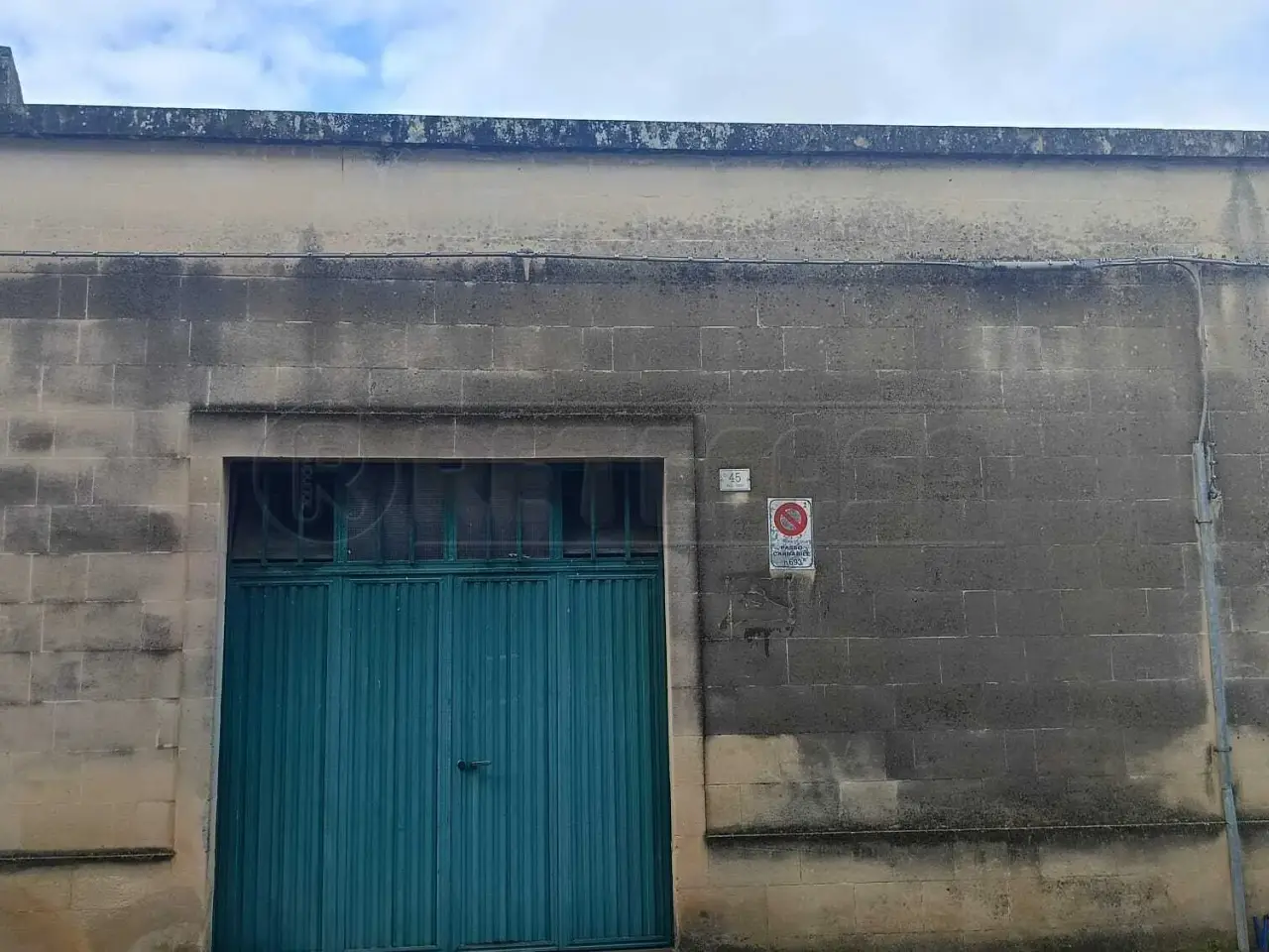 Parcheggio chiuso in Via Marco Emilio Scauro 43, Scorrano, {3} - Foto 1