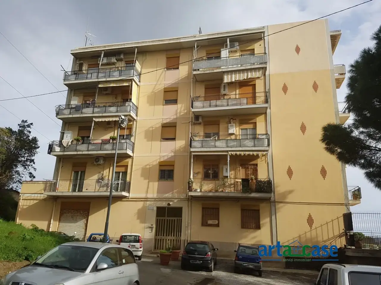 Magazzino in Piazza 41h Valle degli Angeli 1, Messina, {3} - Foto 1