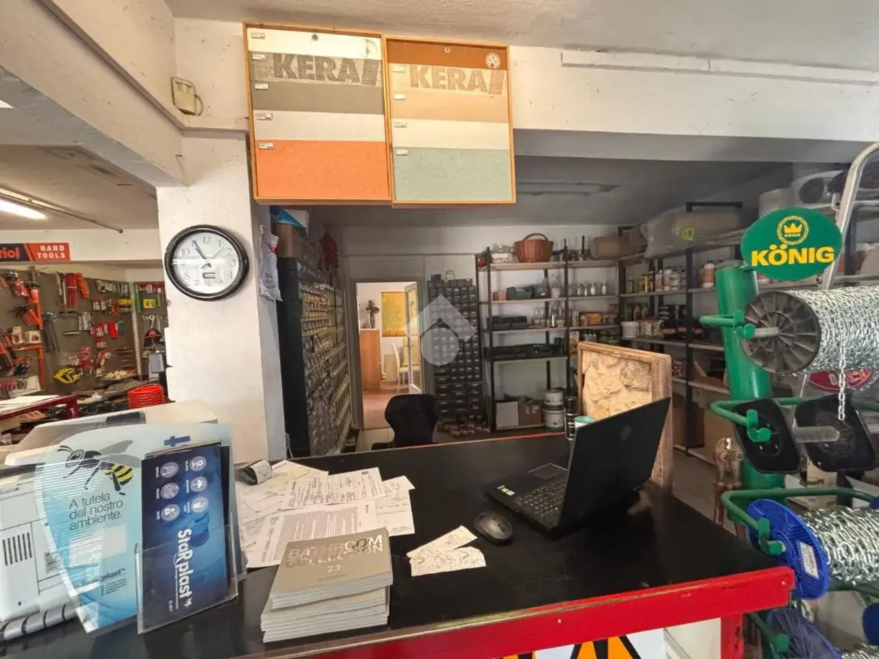 Negozio in Via dei Ciliegi 44, Reggello, {3} - Foto 1