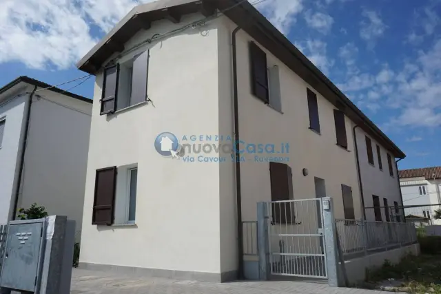 Mansion in Via Arnaldo Guerrini 10, Alfonsine - Photo 1