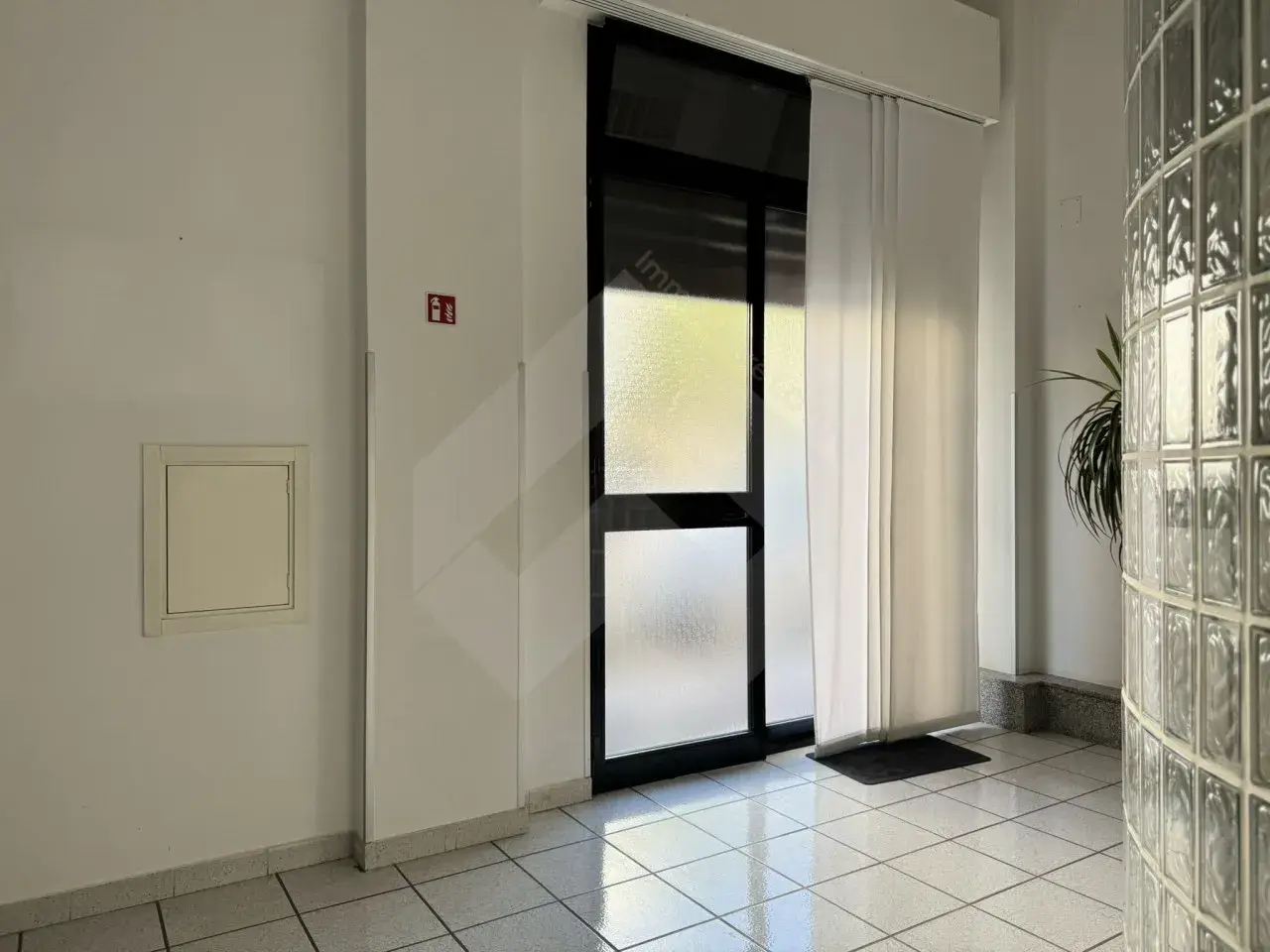 Negozio in Via Vittorio Veneto, Andria, {3} - Foto 2