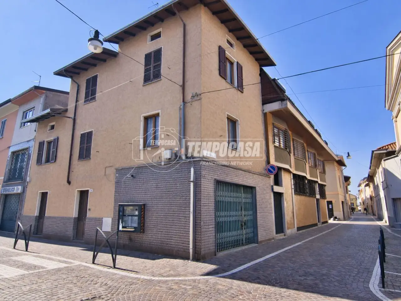 Negozio in , Galliate, {3} - Foto 2