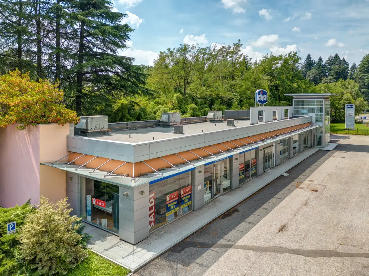 Locale commerciale in Francesco Caracciolo, Varese, {3} - Foto 1