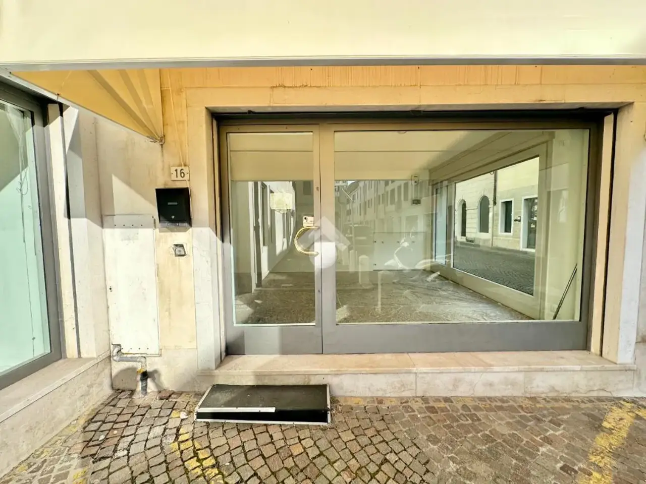 Ufficio in Borgo Pieve 16, Castelfranco Veneto, {3} - Foto 1