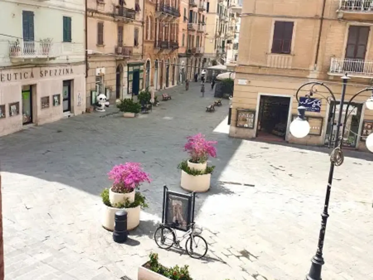 Ufficio in Via del Vecchio Ospedale, La Spezia, {3} - Foto 1