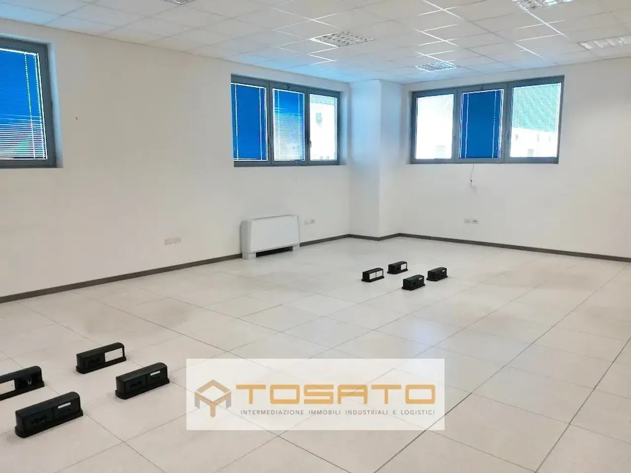 Ufficio in , Verona, {3} - Foto 2