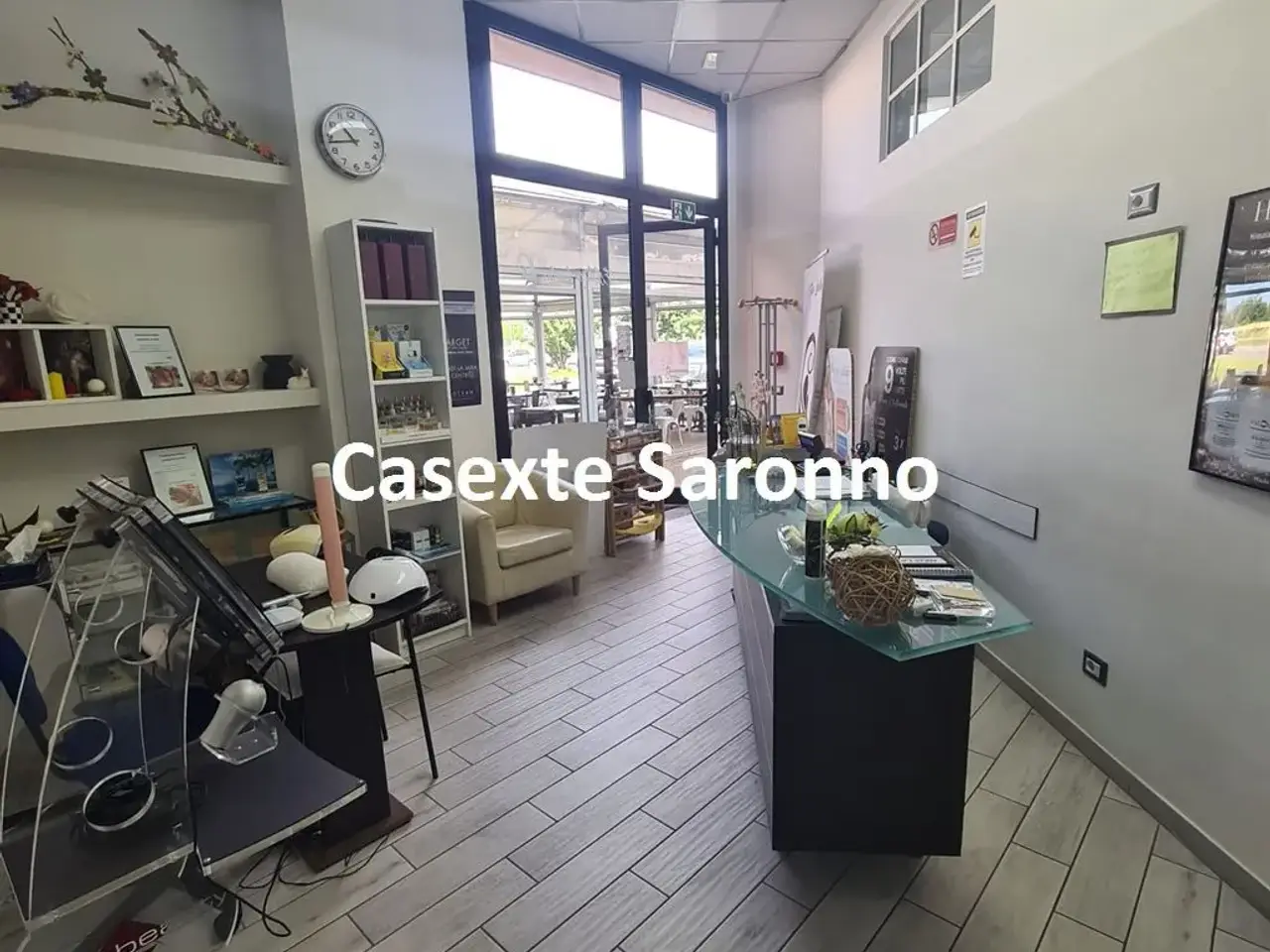 Locale commerciale in , Cassano Magnago, {3} - Foto 1