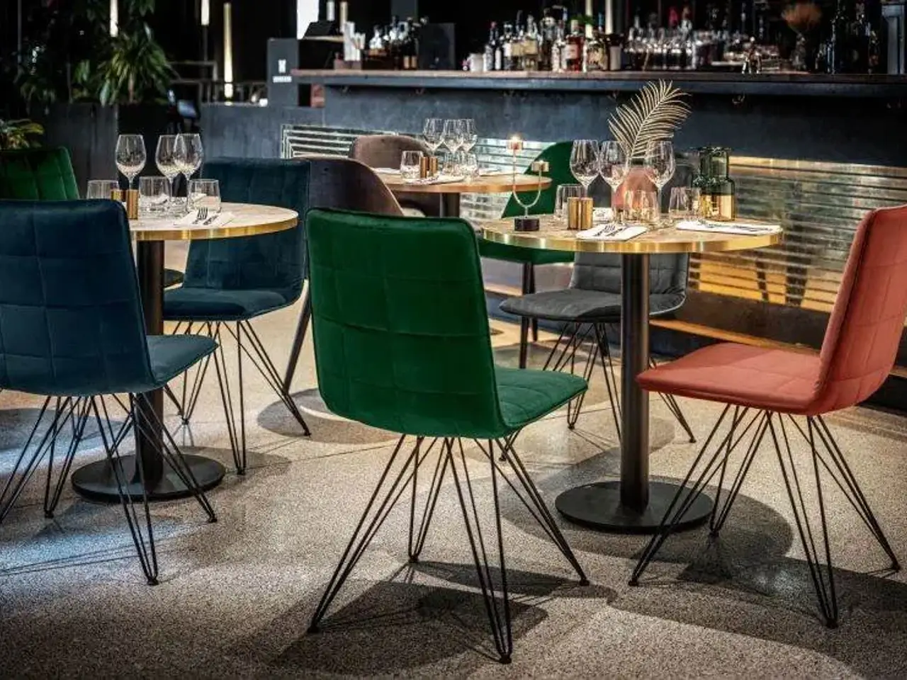 Ristorante in Via Emilio Morosini, Milano, {3} - Foto 1