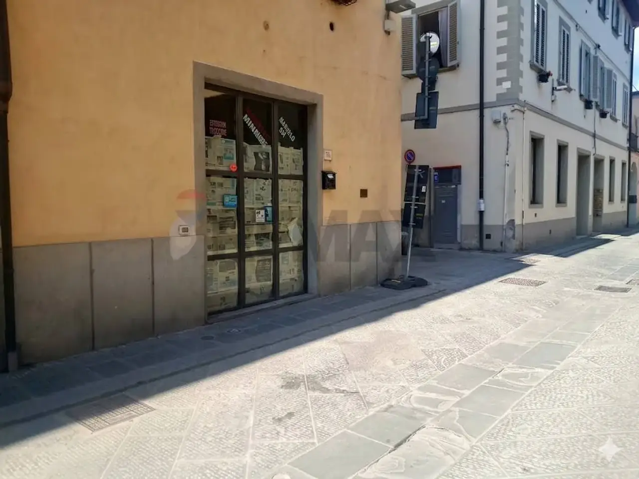 Negozio in Via Mazzini 36, San Giovanni Valdarno, {3} - Foto 1