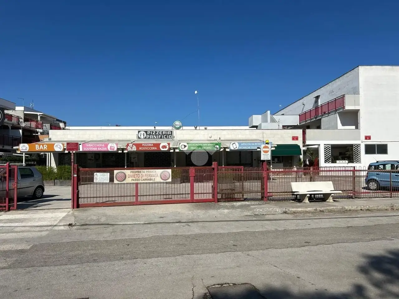 Negozio in Largo Airone 4, Manfredonia, {3} - Foto 1