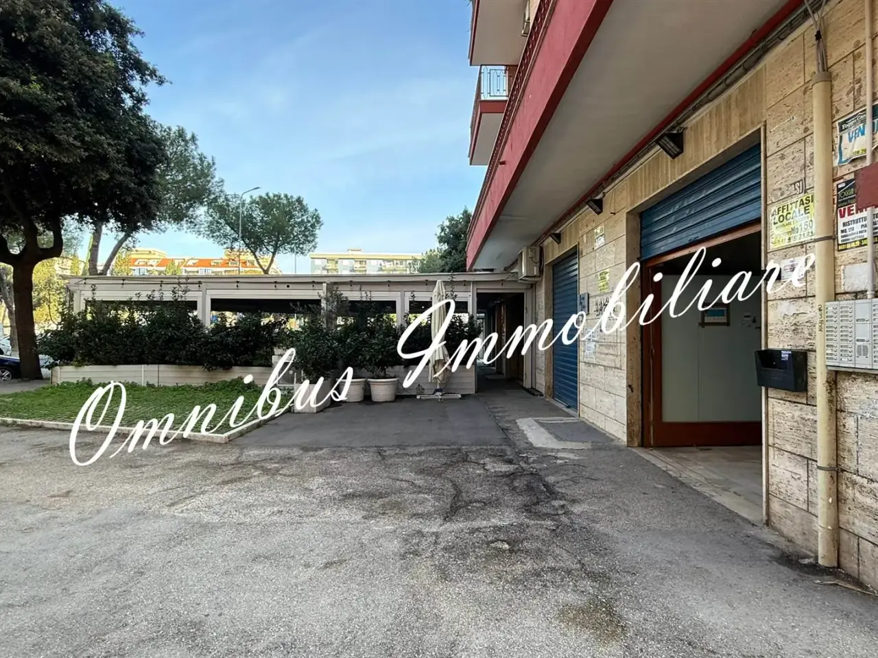 Negozio in Viale Michelangelo, Foggia, {3} - Foto 1