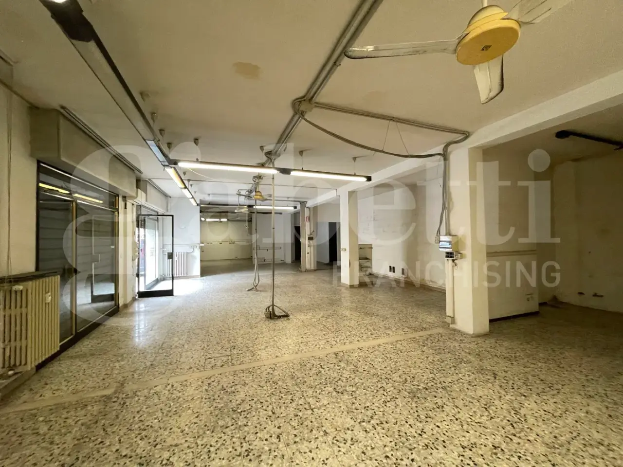 Negozio in , Modena, {3} - Foto 2