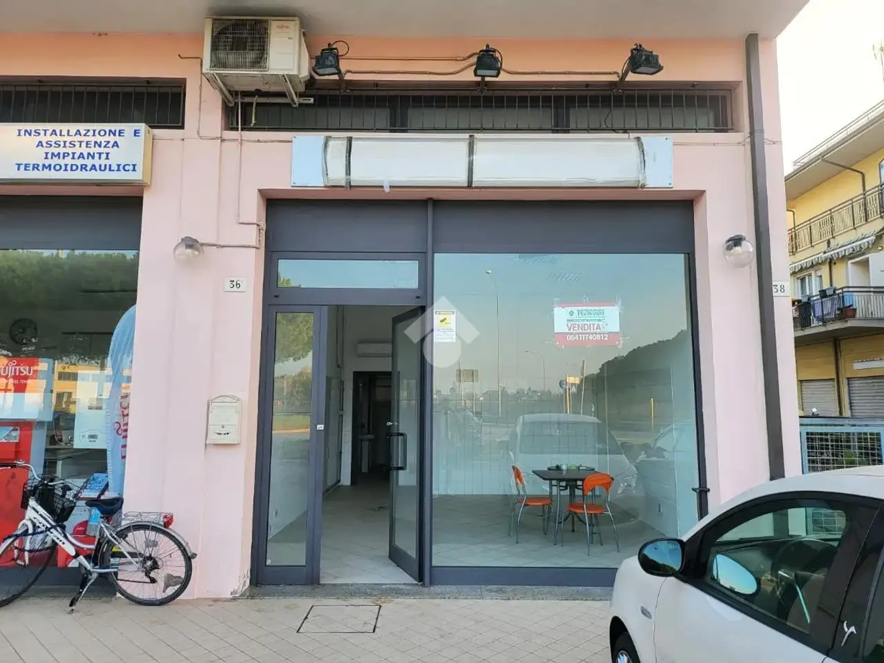 Negozio in Via Emilia 36, Rimini, {3} - Foto 1