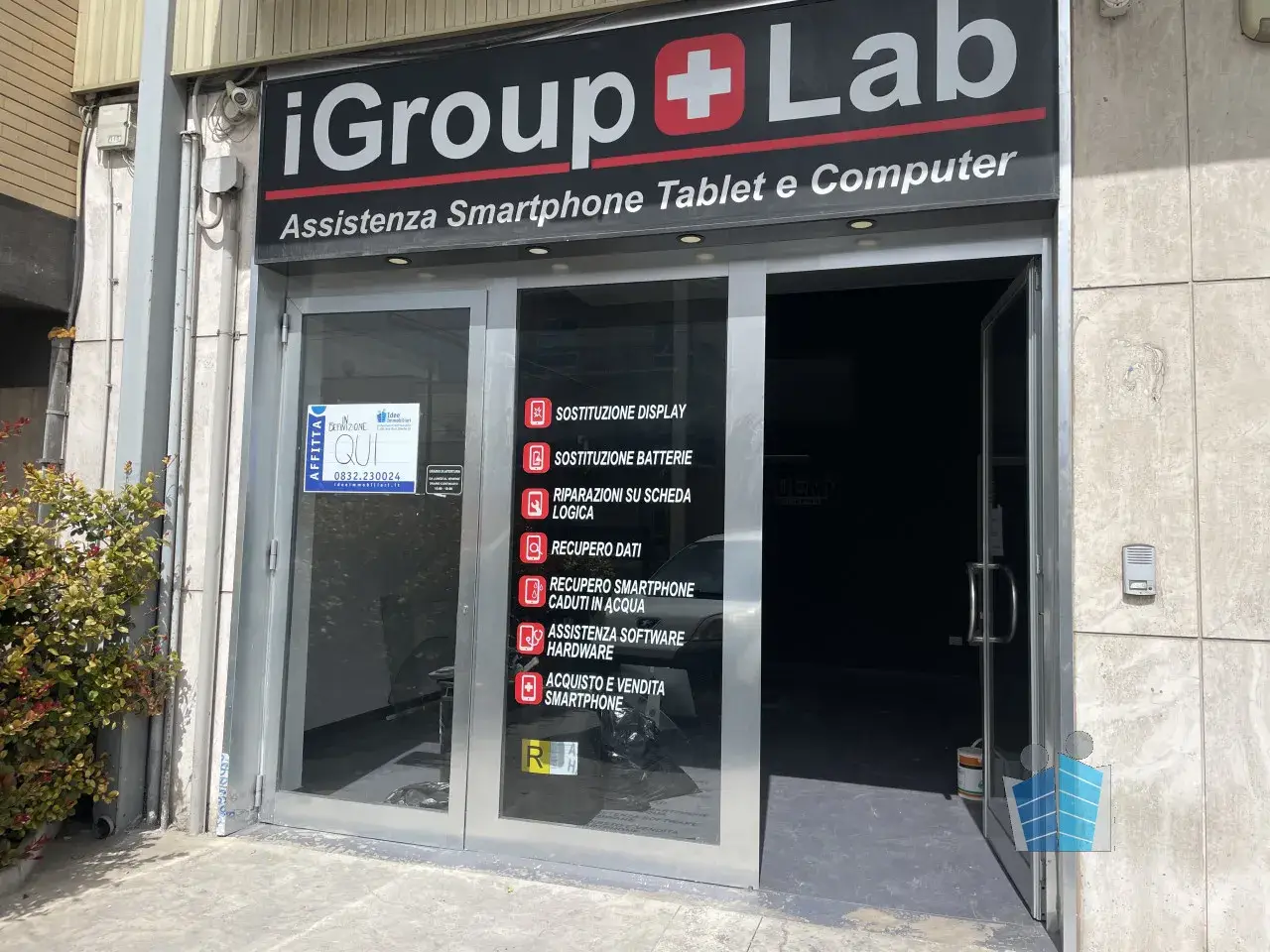 Negozio in Viale Giacomo Leopardi, Lecce, {3} - Foto 1