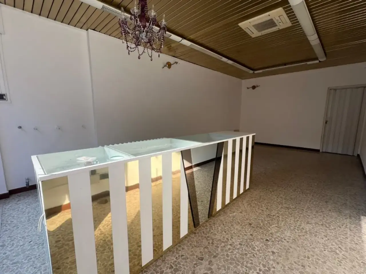 Negozio in , Reggio nell'Emilia, {3} - Foto 1
