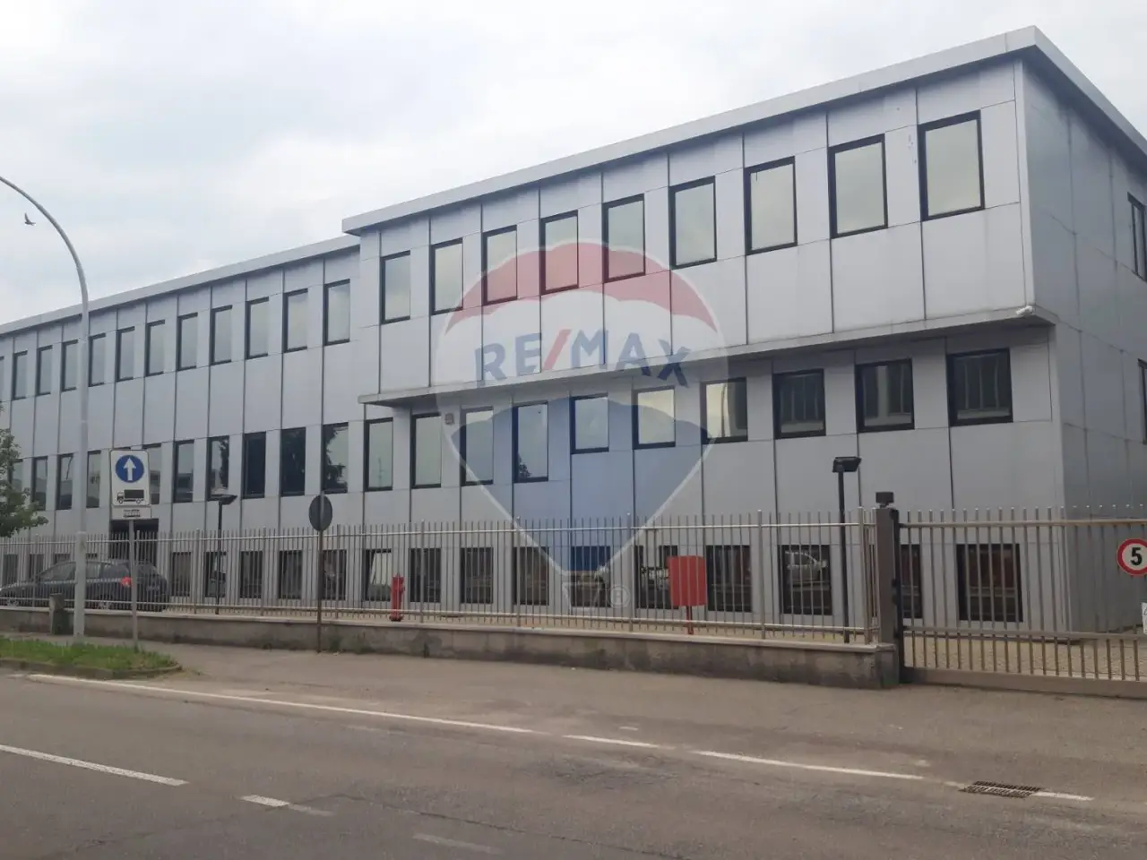 Ufficio in Via Archimede 42, Agrate Brianza, {3} - Foto 1